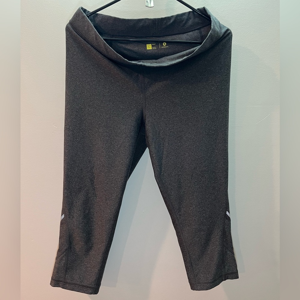 Xersion Gray Cropped Running Leggings Size L